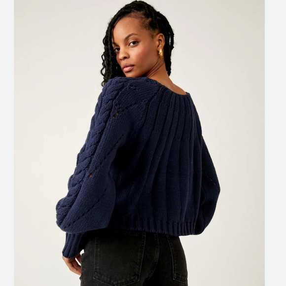 FREE PEOPLE Sandre
Pullover OB1757383 Blue size Medium M NWOT $148 - Picture 3 of 16